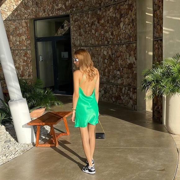 Favorite blogger Zara satin effect mini dress - Picture 8 of 8